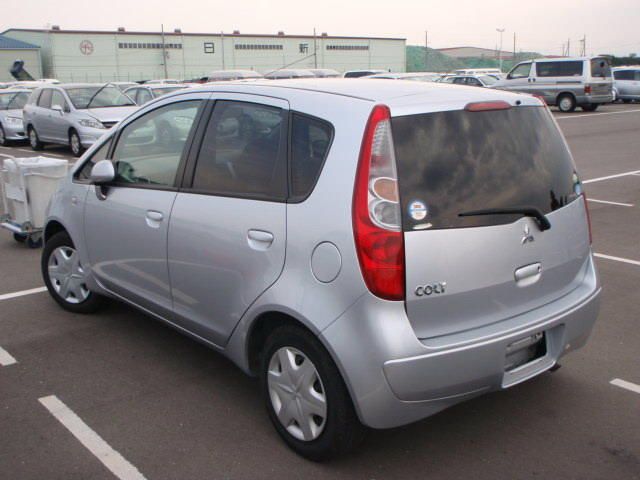 2005 Mitsubishi Colt