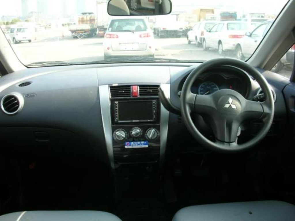 2005 Mitsubishi Colt
