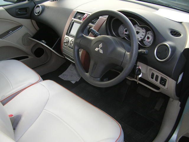 2005 Mitsubishi Colt