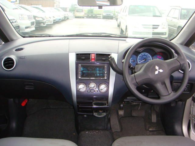 2005 Mitsubishi Colt