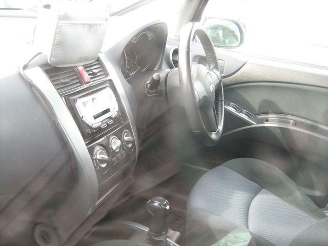 2005 Mitsubishi Colt
