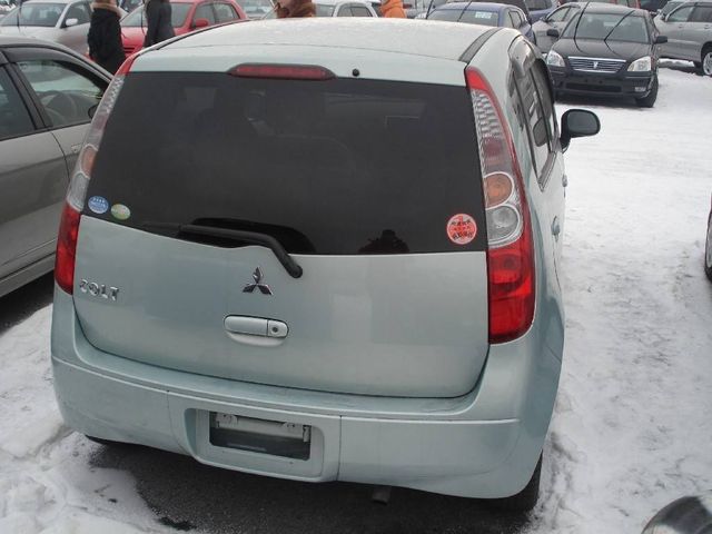 2005 Mitsubishi Colt
