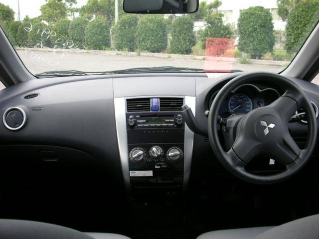 2005 Mitsubishi Colt