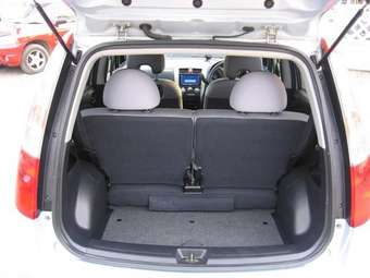 2005 Mitsubishi Colt Photos