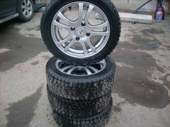 2005 Mitsubishi Colt Photos