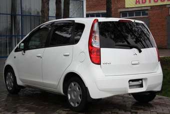 2005 Mitsubishi Colt Photos