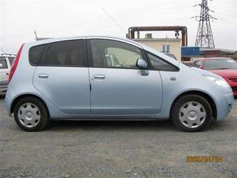2005 Mitsubishi Colt Pictures