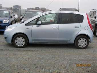 2005 Mitsubishi Colt Photos