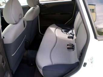 2005 Mitsubishi Colt Pics