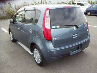 2005 Mitsubishi Colt Photos