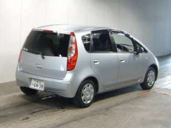 2005 Mitsubishi Colt Pictures