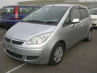 2005 Mitsubishi Colt Pictures