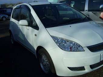 2005 Mitsubishi Colt Pictures