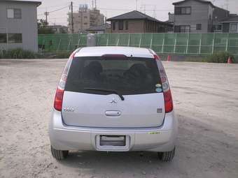 2005 Mitsubishi Colt Photos
