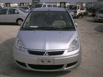 2005 Mitsubishi Colt Pictures