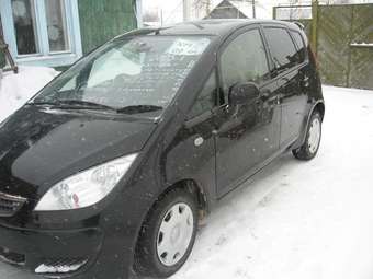 2005 Mitsubishi Colt Photos