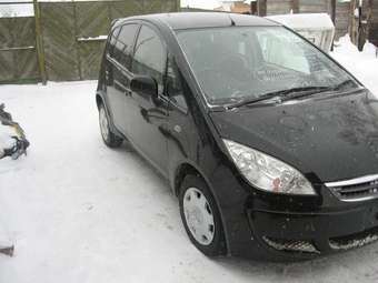 2005 Mitsubishi Colt Pictures