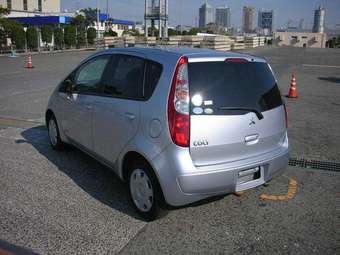 2005 Mitsubishi Colt Photos
