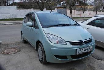 2005 Mitsubishi Colt Photos