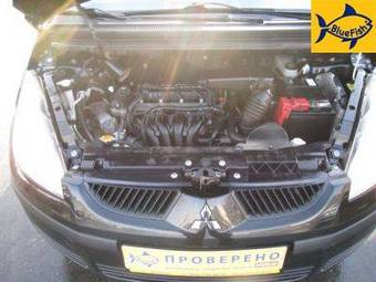 2005 Mitsubishi Colt Images