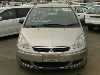 2005 Mitsubishi Colt Pictures