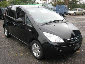 2005 Mitsubishi Colt Pictures