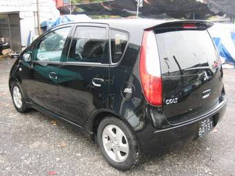 2005 Mitsubishi Colt Photos