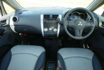 2005 Mitsubishi Colt Pictures