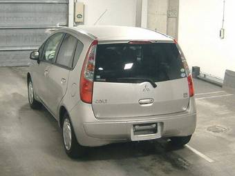 2005 Mitsubishi Colt Photos
