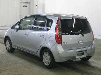 2005 Mitsubishi Colt Pictures