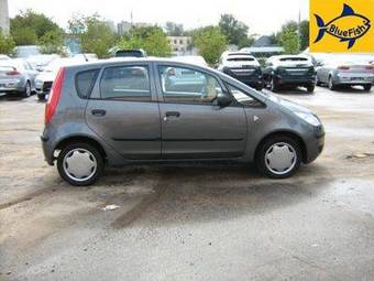2005 Mitsubishi Colt Pictures