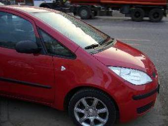 2005 Mitsubishi Colt Pictures