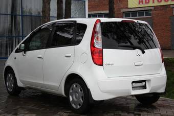2005 Mitsubishi Colt Pictures