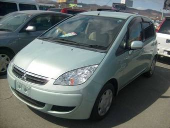 2005 Mitsubishi Colt Pictures