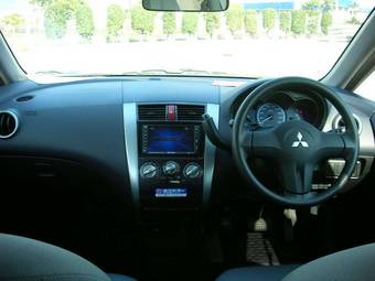 2005 Mitsubishi Colt Pictures