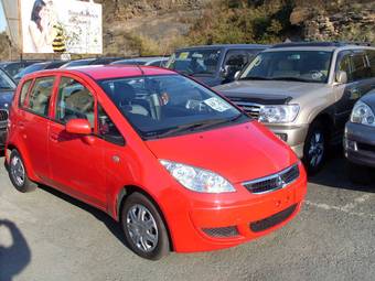 2005 Mitsubishi Colt Pictures
