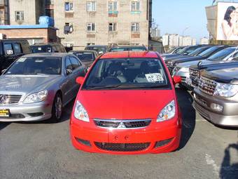 2005 Mitsubishi Colt Pictures
