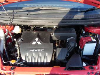 2005 Mitsubishi Colt Pictures