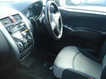 2005 Mitsubishi Colt Photos