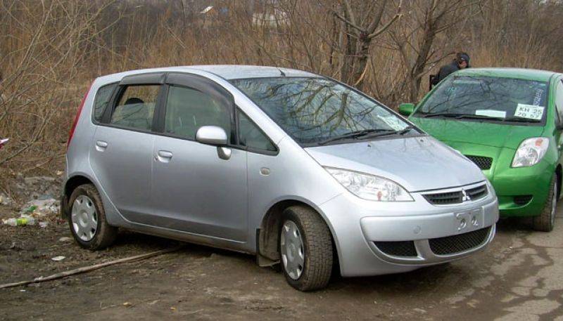 2005 Mitsubishi Colt
