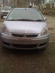 2005 Mitsubishi Colt Photos