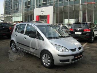 2005 Mitsubishi Colt Photos