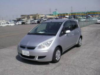 2005 Mitsubishi Colt Photos