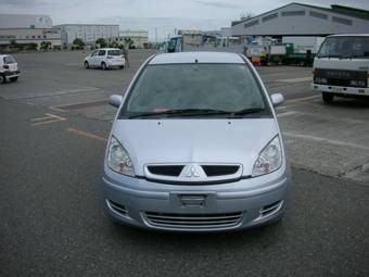 2005 Mitsubishi Colt Photos