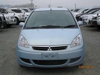 2005 Mitsubishi Colt Photos