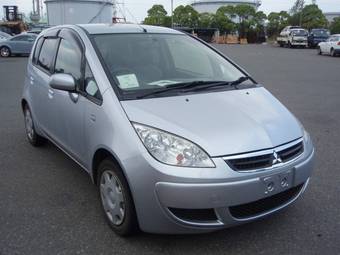 2005 Mitsubishi Colt Photos