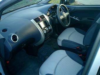 2005 Mitsubishi Colt Pictures