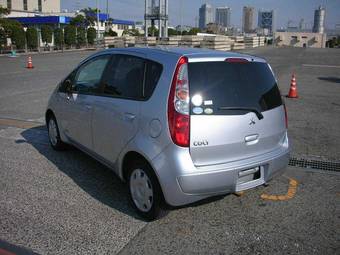 2005 Mitsubishi Colt Wallpapers