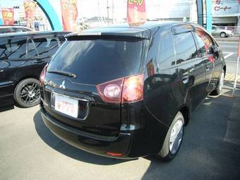 2005 Mitsubishi Colt Photos
