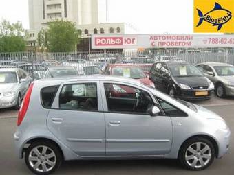 2005 Mitsubishi Colt Photos